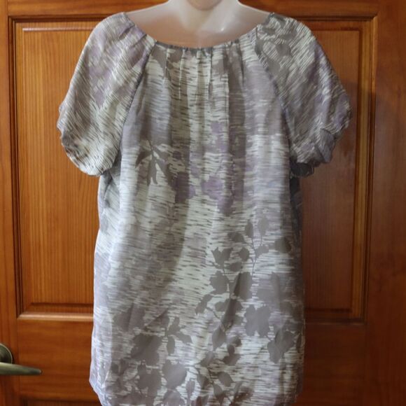 Banana Republic Gray Floral Stripes Pastel Lavender 100% Silk Shirt Top Blouse L - Picture 10 of 13